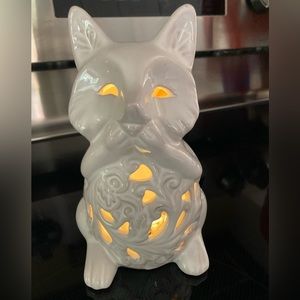 Ceramic Fox nightlight. White.  Battery operated.